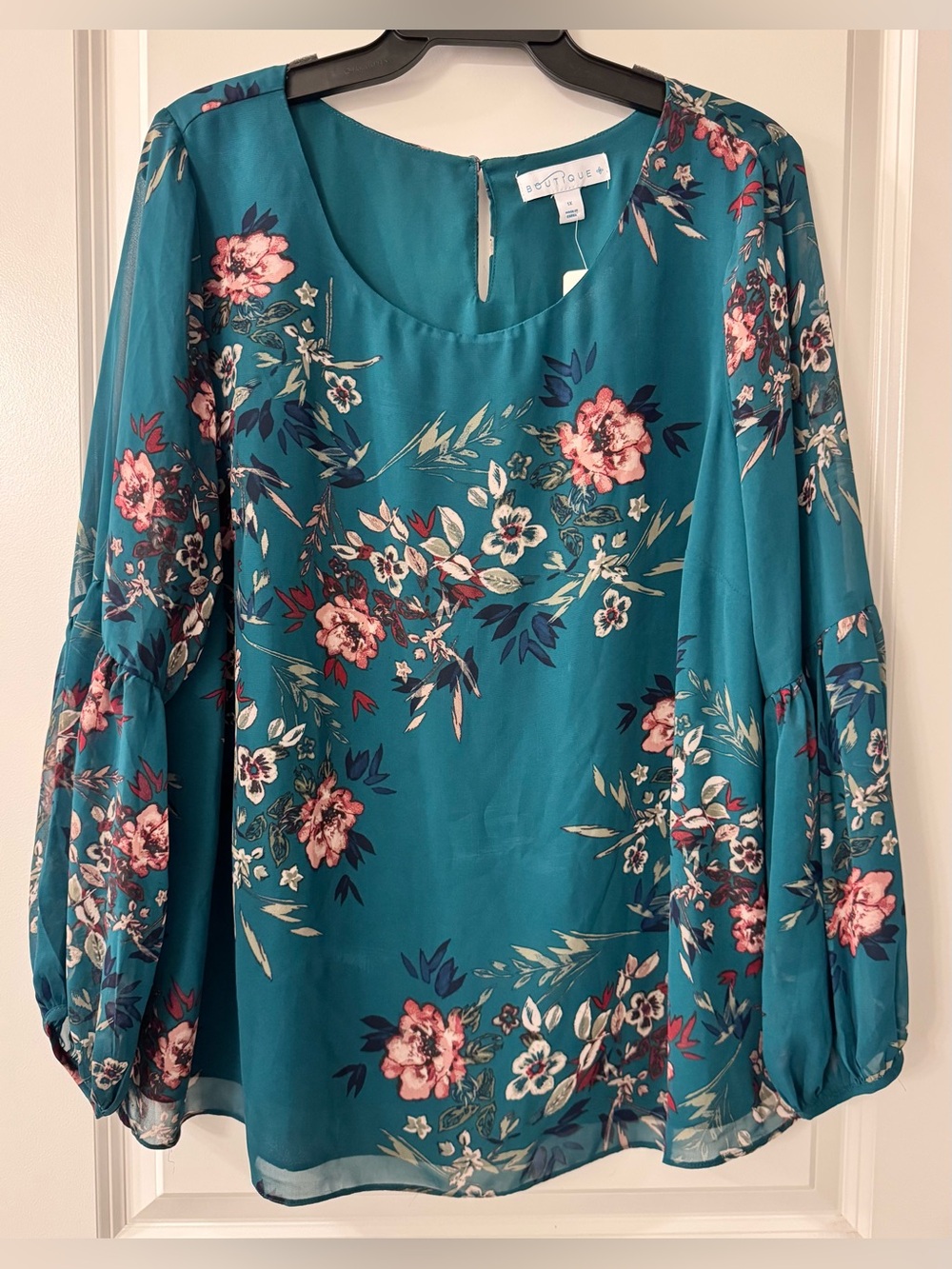 #x559 - Boutique Brand Green & Multi Floral Bishop
Sleeve Lined Chiffon Blouse